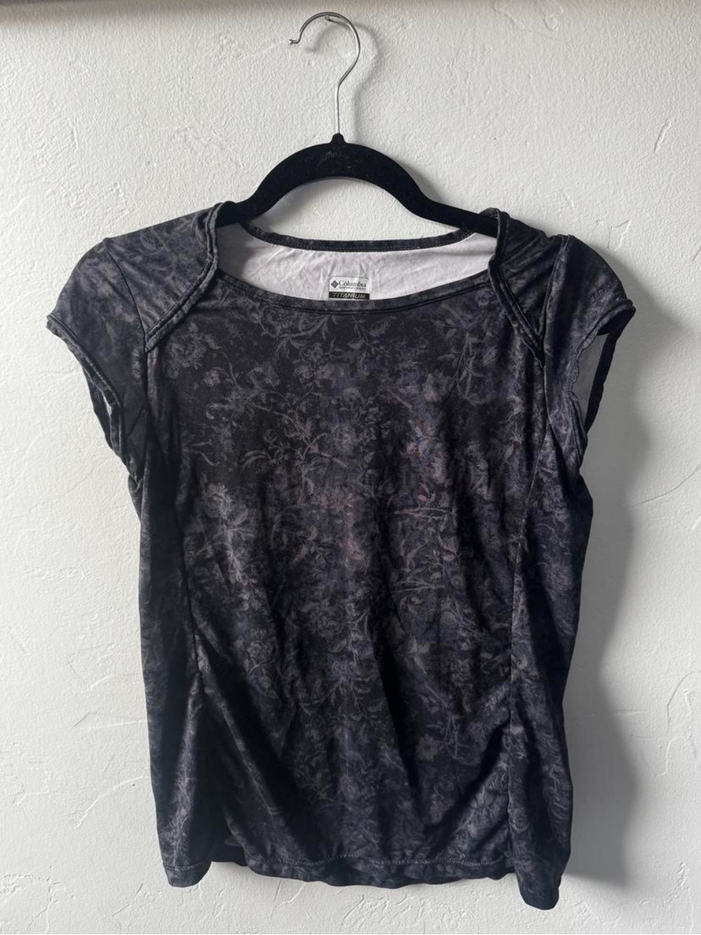 Columbia Black Short Sleeve Floral-Print Tee